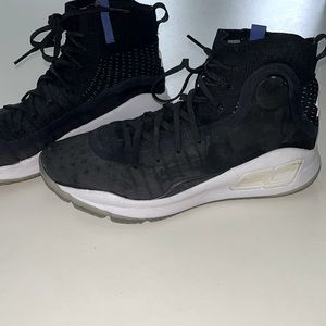 Curry 4’s basketball shoes